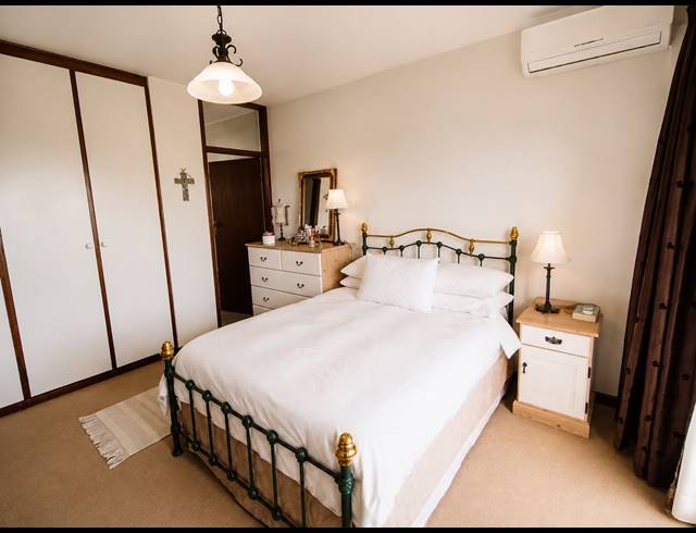 2 BEDROOM APARTMENT FOR SALE IN UMHLANGA CENTRAL